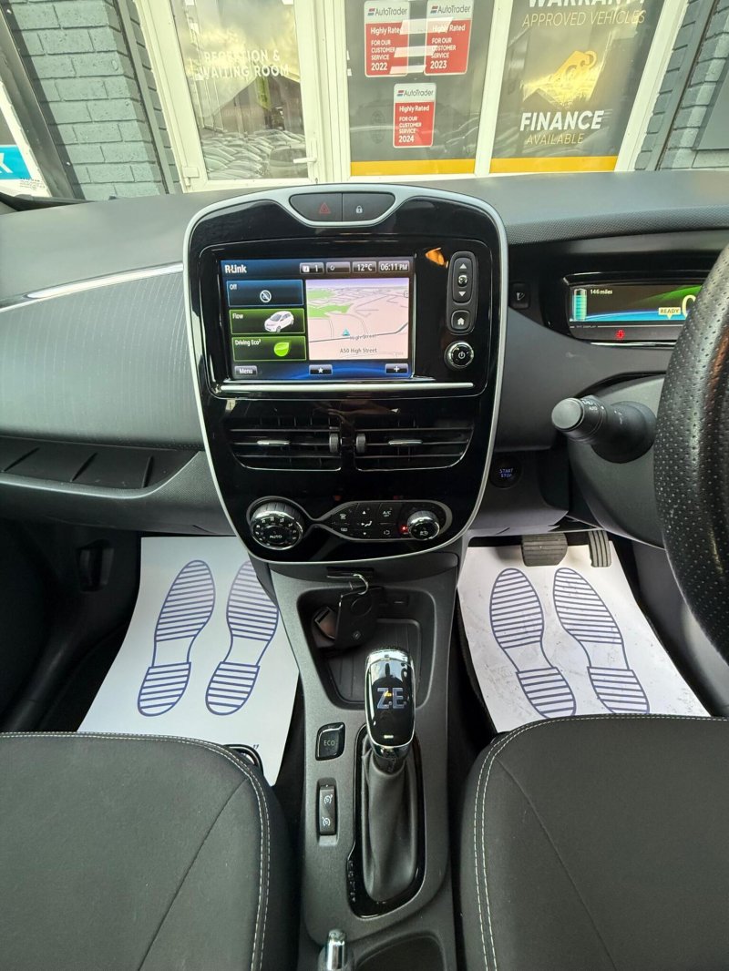 RENAULT ZOE